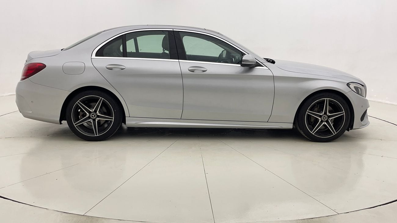 مرسيدس بنز C 200 AMG SPORT PACKAGE 2 | بدون دفعة مقدمة | اختبار القيادة في المنزل