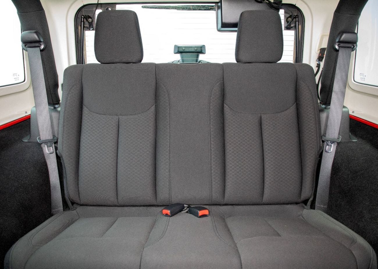 Jeep Wrangler Sport 3.6L A/T