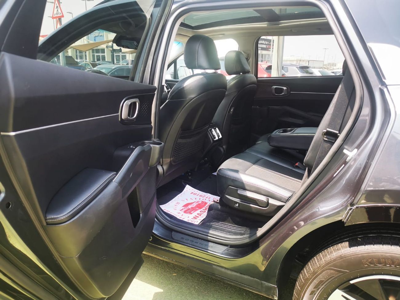 كيا سورينتو Std 2.5L FWD