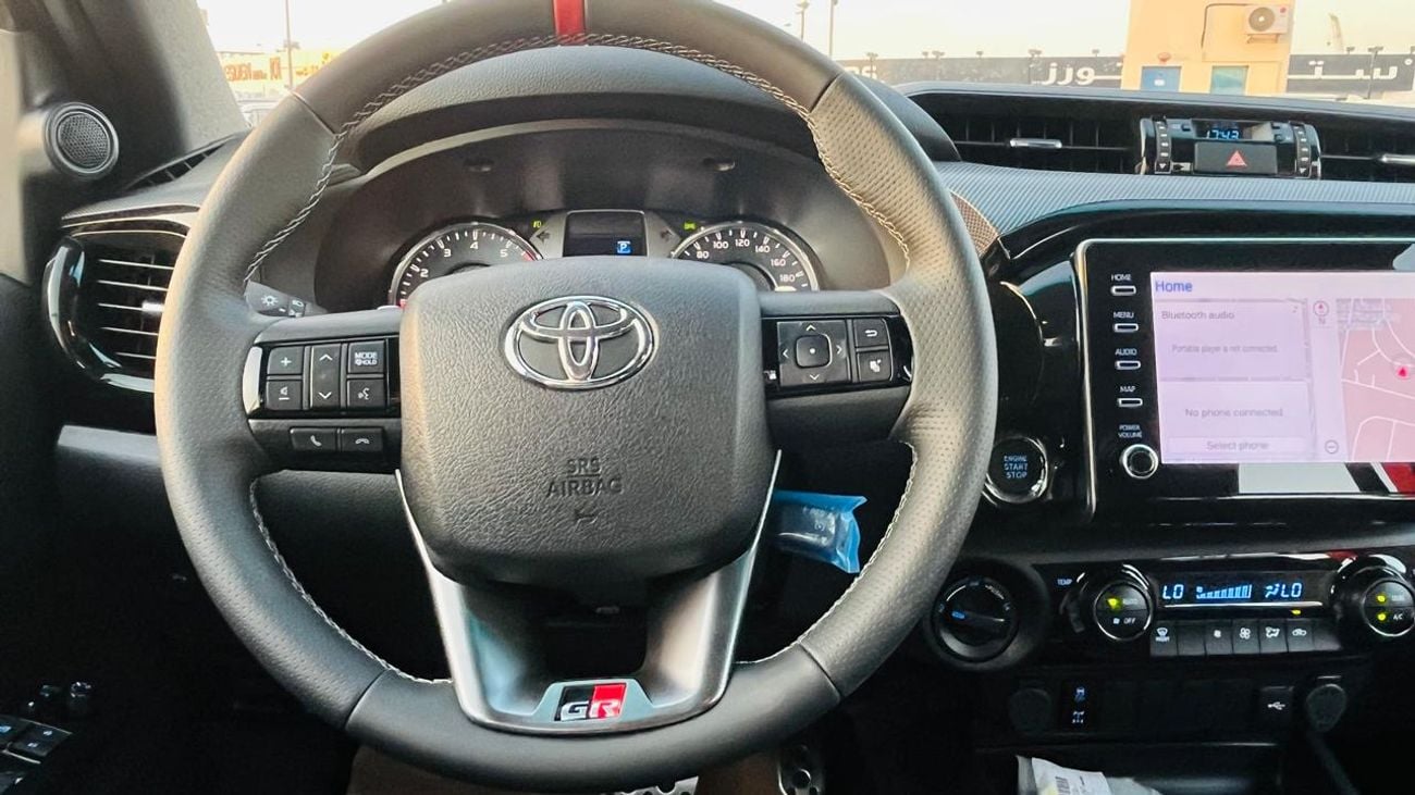 Toyota Hilux GR SPORT