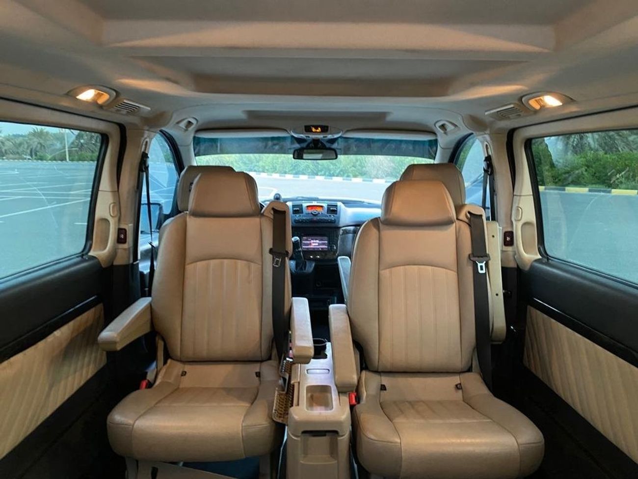 Mercedes-Benz Viano MERCEDES VIANO 2015 GCC V6 3.5L PERFECT CONDITION - ACCIDENT FREE