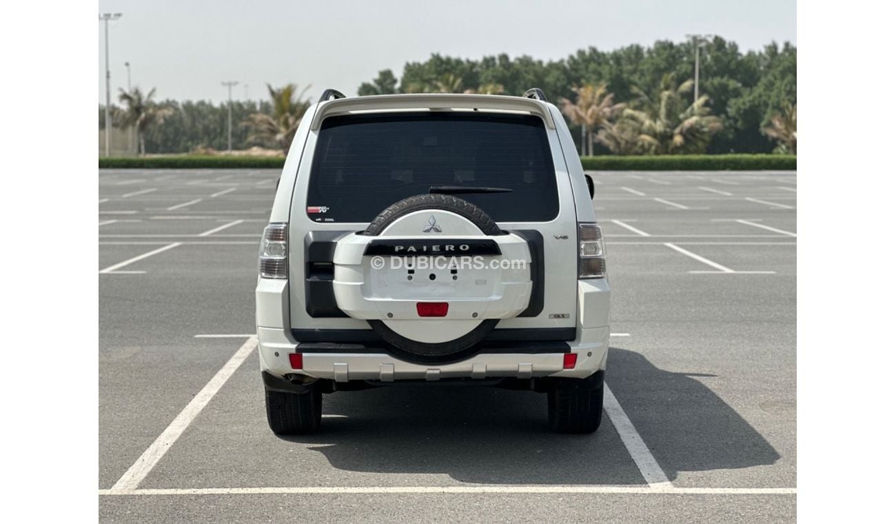 Mitsubishi Pajero موديل 2010 خليجي حاله ممتازه جدا من الداخل والخارج