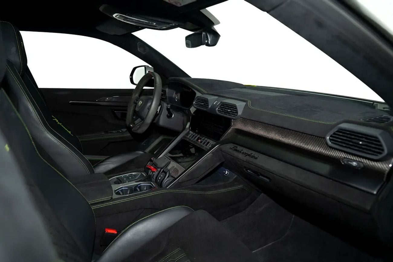 Lamborghini Urus 4.0T V8 Performante PERFORMANTE | ADVANCE 3D BANG OLUFSEN | TWO TONE INT | ALCANTARA SEATS | CARBON