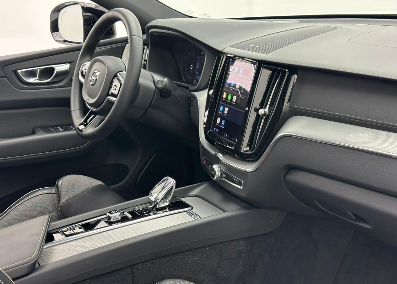 فولفو XC 60 2023 Volvo XC60 B5 Ultimate Dark, 2027 Volvo Warranty, Volvo Service History, GCC