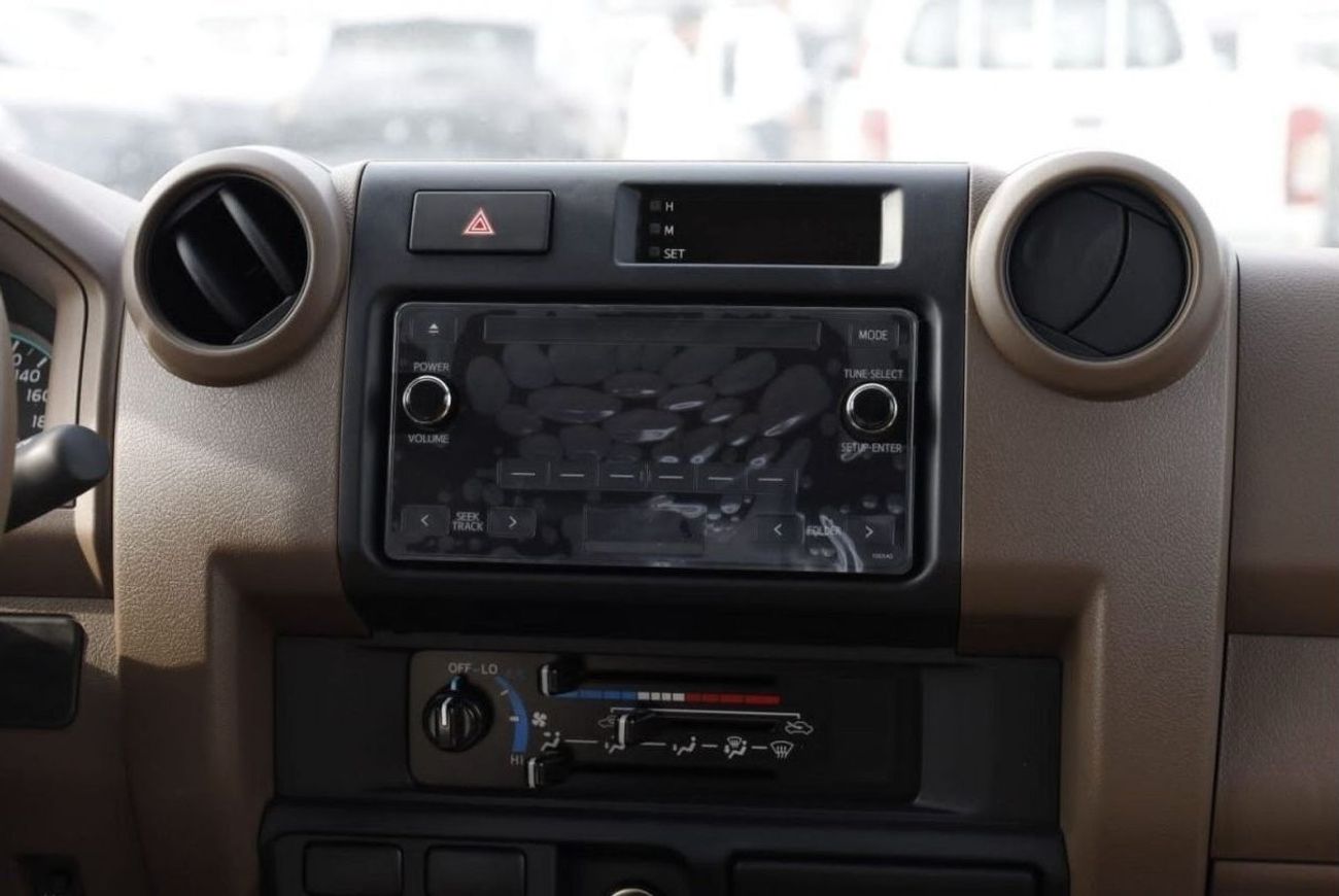 Toyota Land Cruiser Pick Up Toyota Land Cruiser Pickup LC 4.0Ltr. Double Cab Pick Up (V6cylinder - PETROL)Model