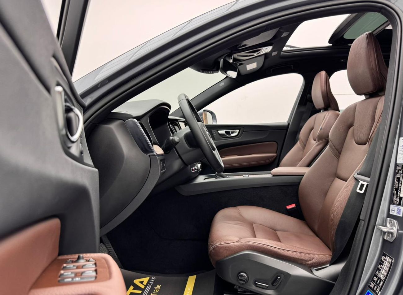 فولفو XC 60 T5 Momentum 2.0L AWD 2021 Volvo XC90 T5 Momentum, Full Service History, 1 Year Warranty, GCC