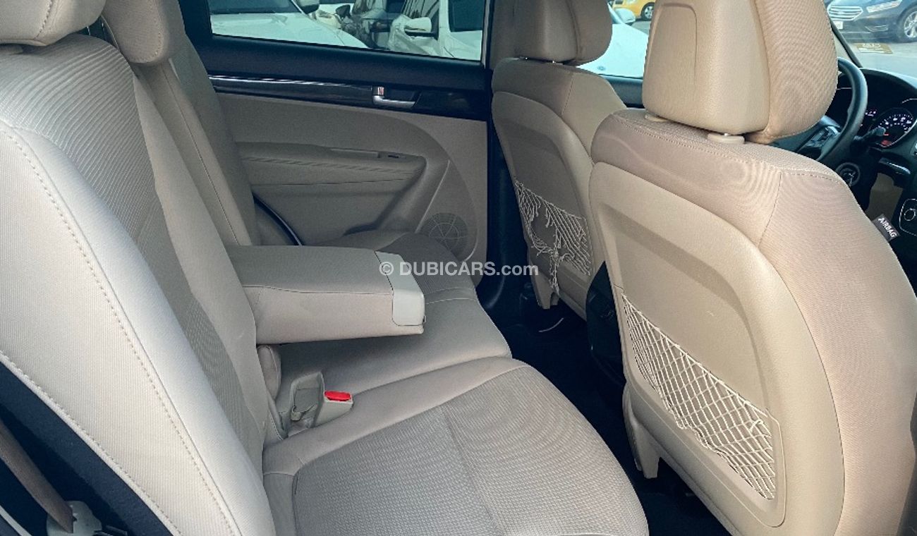 Kia Sorento LX 2.4L V4