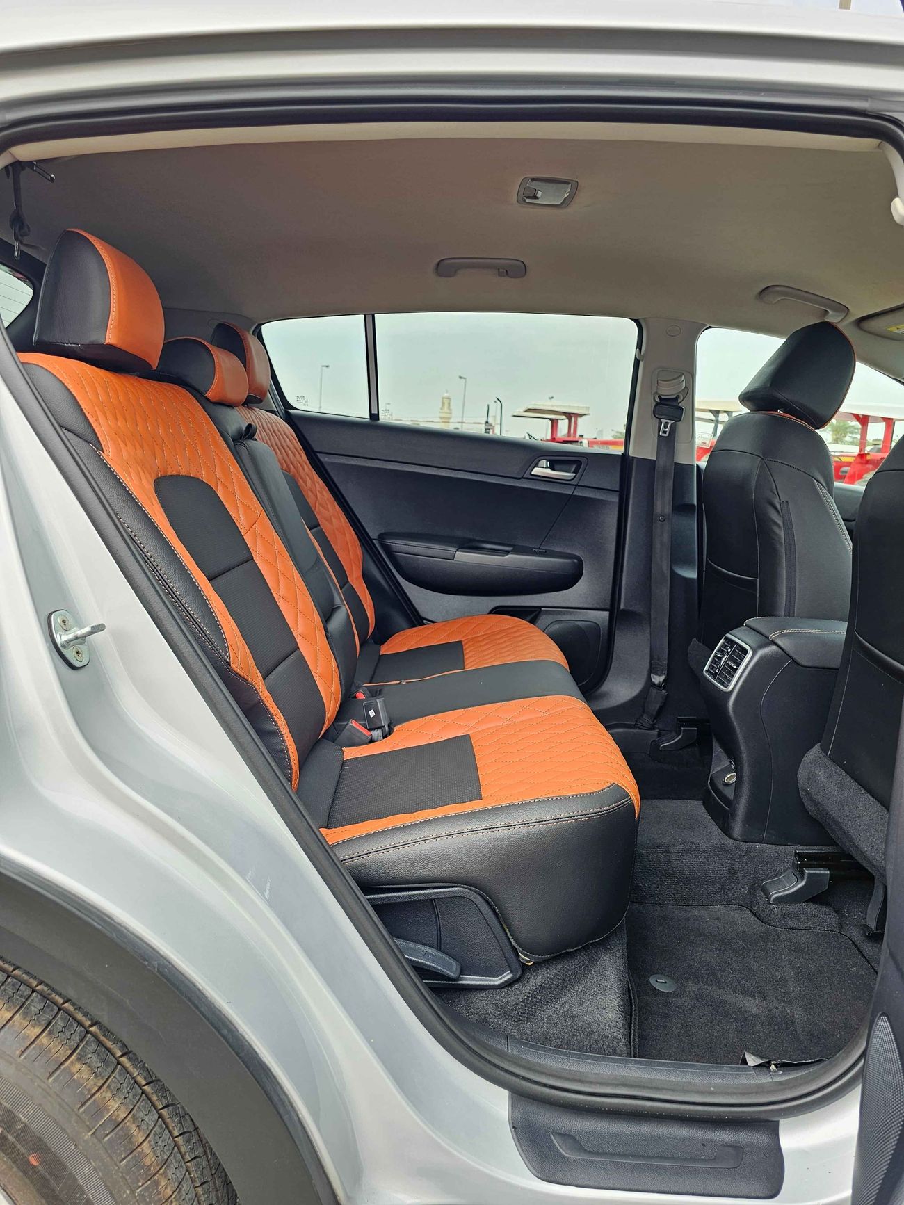 كيا سبورتيج LX /LEATHER/ DVD REAR CAMERA/ LANE ASSIST/ LOW MILEAGE/ 659 MONTHLY / LOT#93292