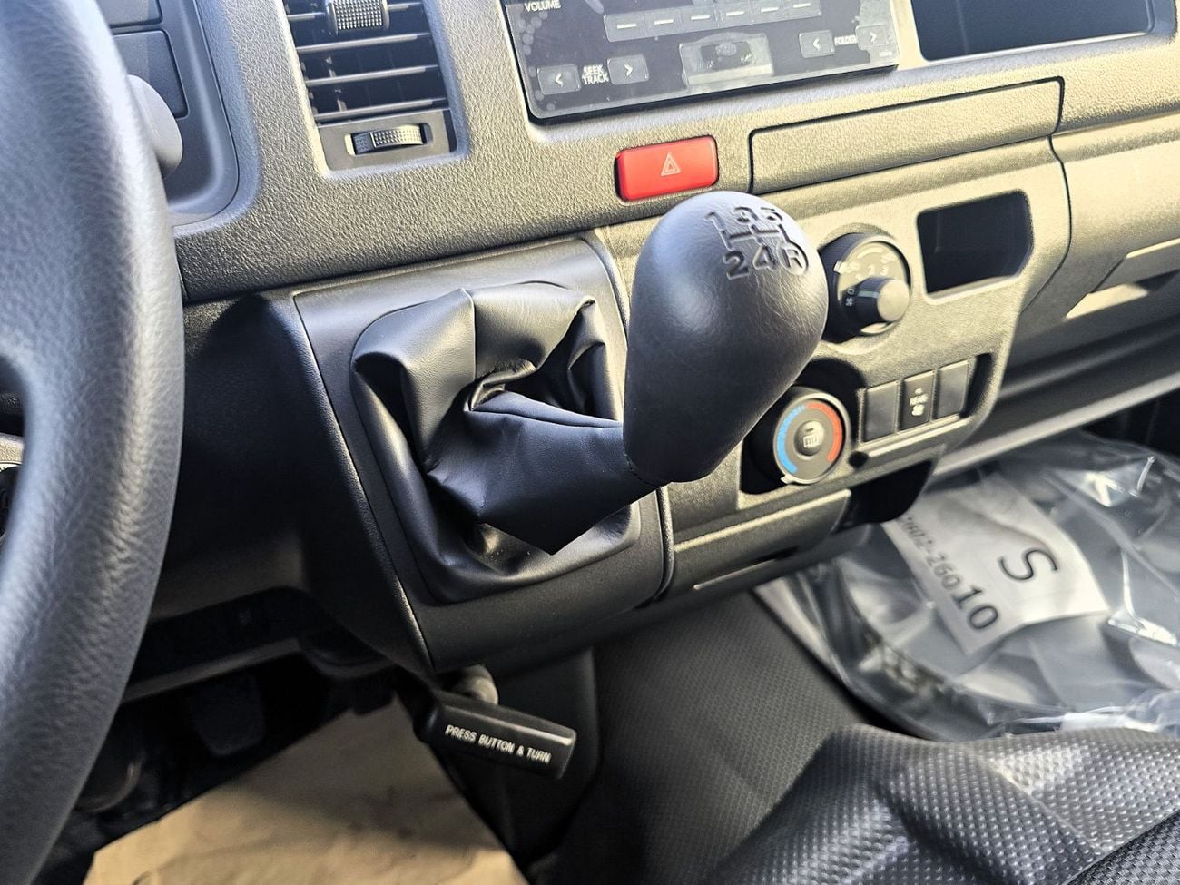 Toyota Hiace GLS -High Roof  Panal Van 2.7L Toyota Hiace High Roof Old Shape Cargo 2.7l petrol RWD 3 SEATS Gcc sp