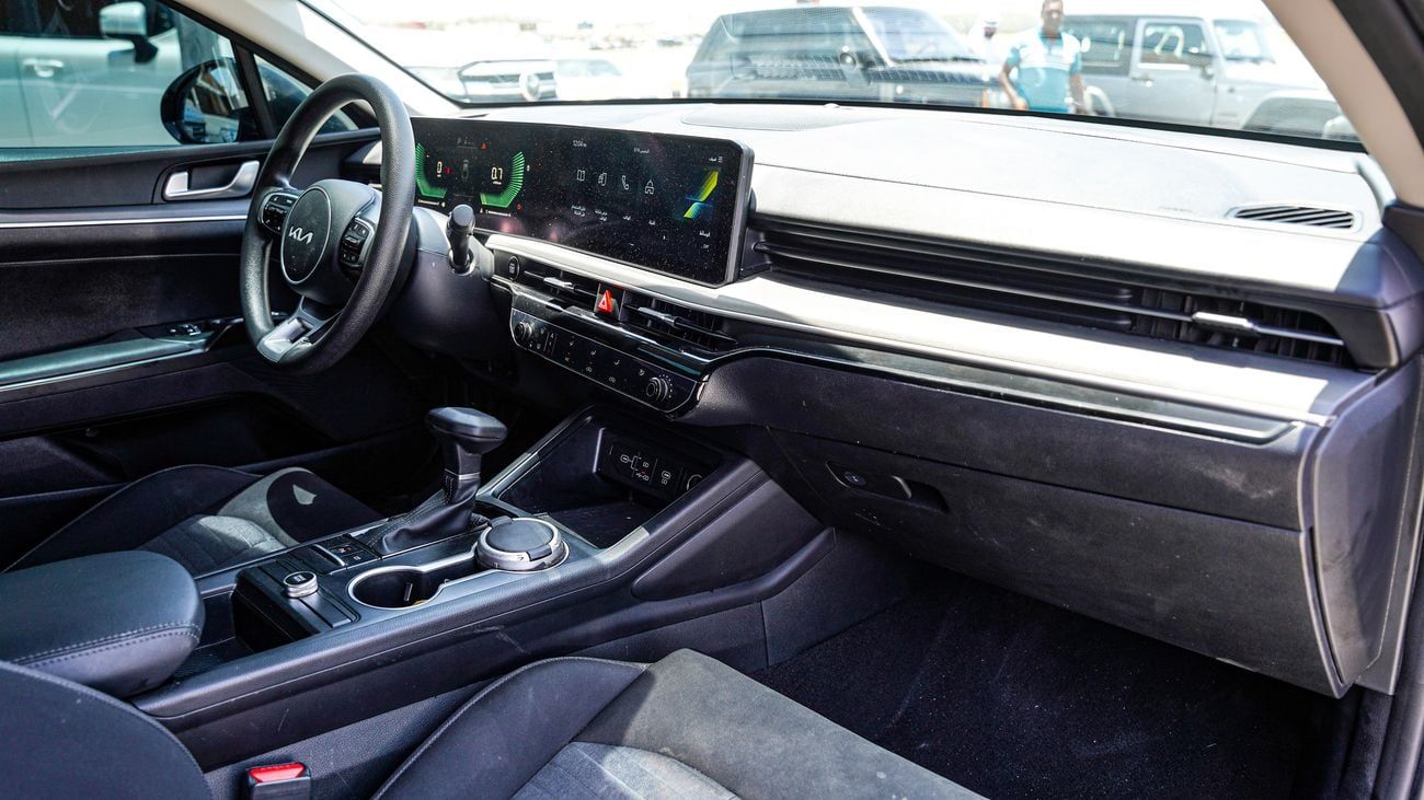 Kia K5 LX