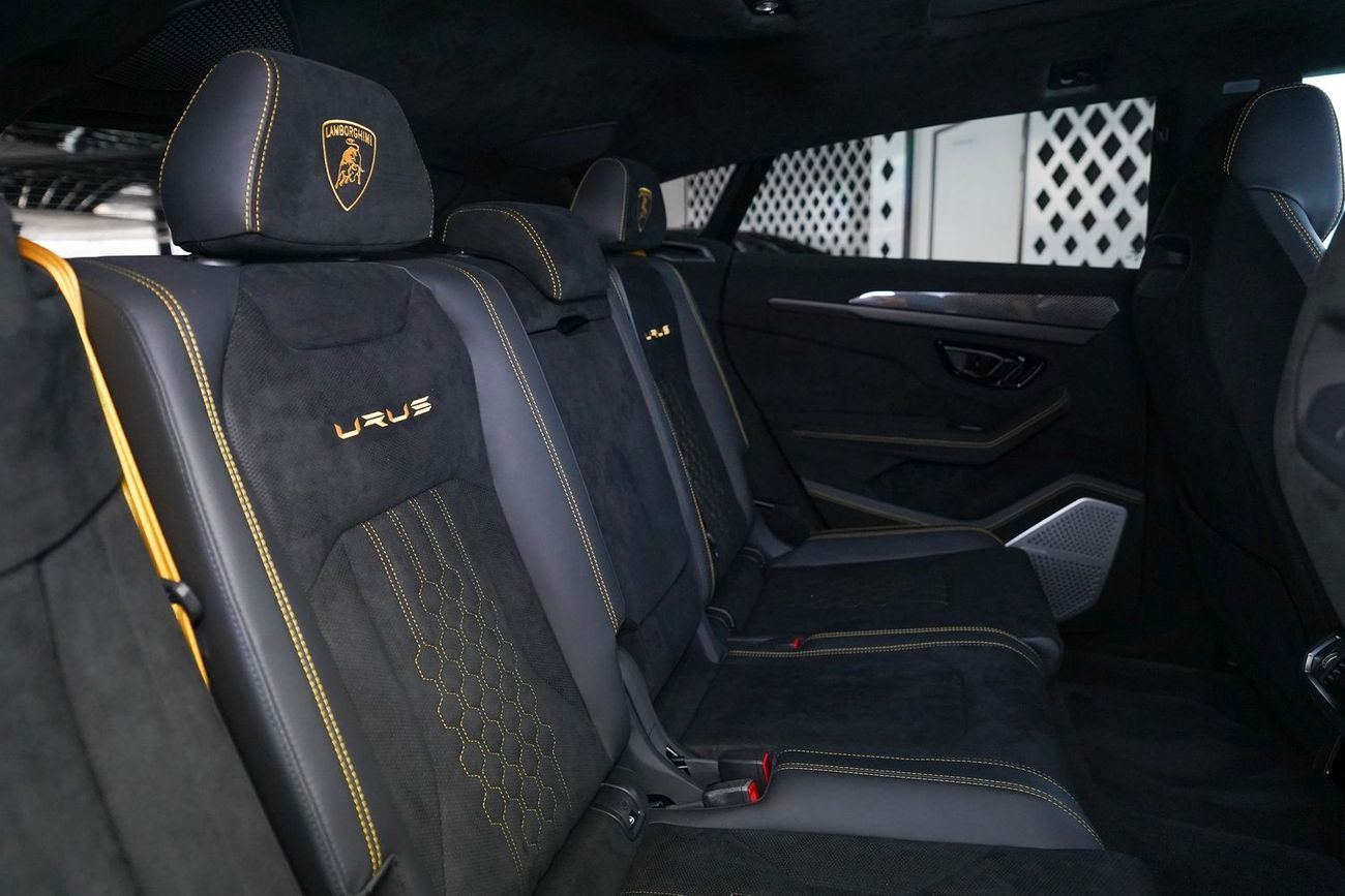 لامبورغيني اوروس 4.0T V8 Performante