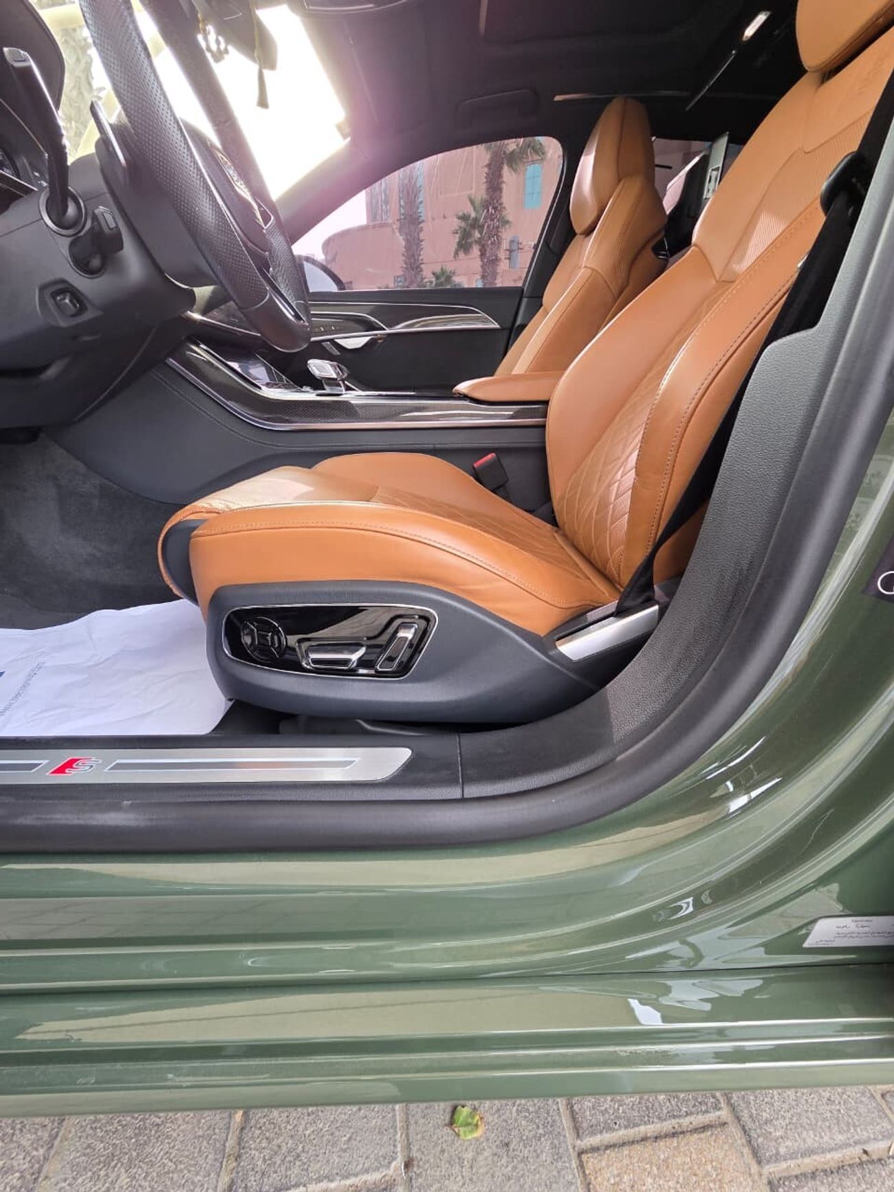 Audi A8 L 55 TFSI quattro 3.0L (335 HP)