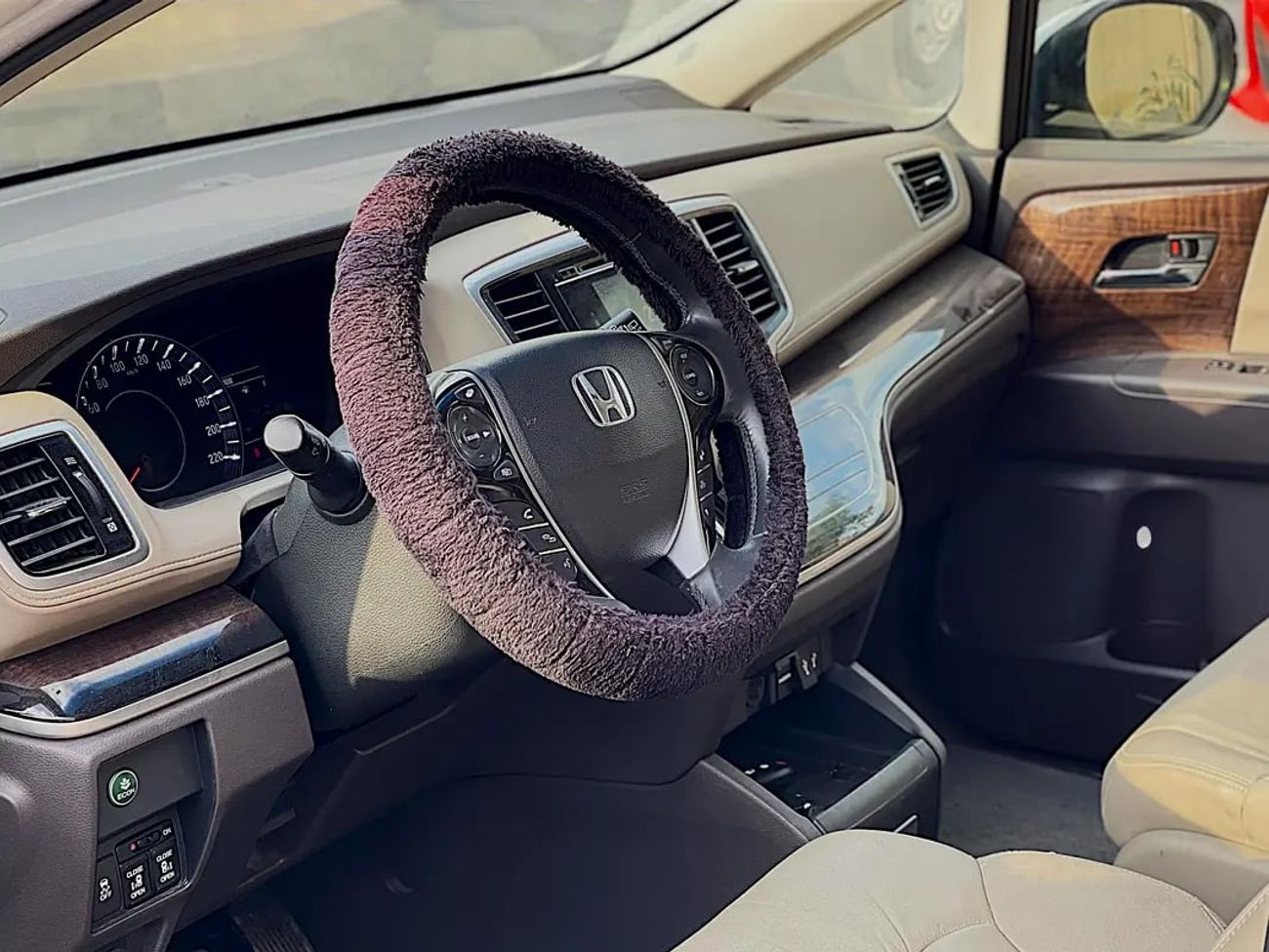 هوندا أوديسي Touring 3.5L (248 HP) 1206 PM | | | TOURING | VIP-7-SEATS | 3.5L V6 | | GCC | WELL MAINTAINED