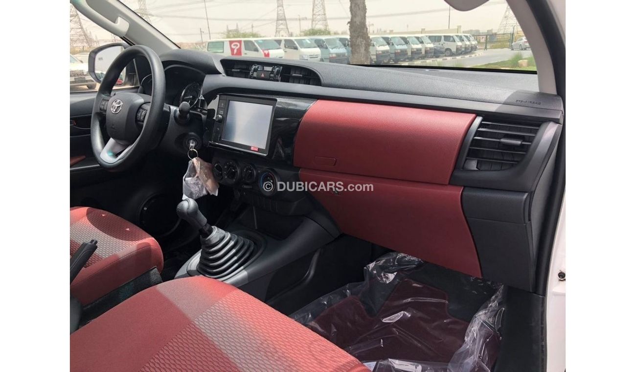 تويوتا هيلوكس تويوتا هايلكس 2.7 بنزين دفع رباعي 2023 عادي