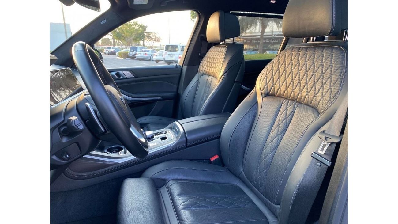 بي أم دبليو X7 40i بيور اكسيلنس