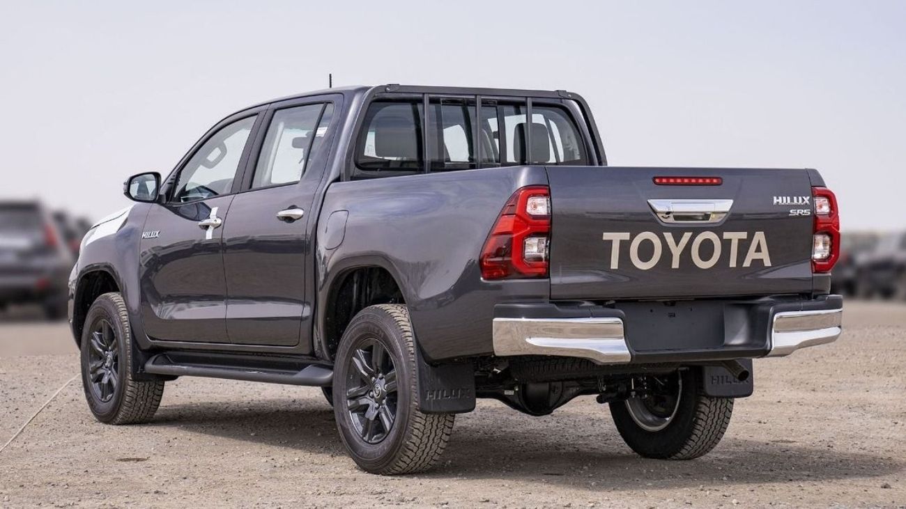 تويوتا هيلوكس Toyota Hilux Sr5 2.4L Diesel 2024 full option for export only