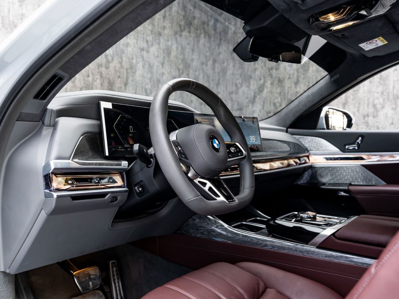 BMW 760i XDRIVE MASTERCLASS M SPORT PACKAGE BUY NOW, PAY 2027 | THE BLACKLINE STANDARD | 2030 BMW Warranty + Service Contract, GCC