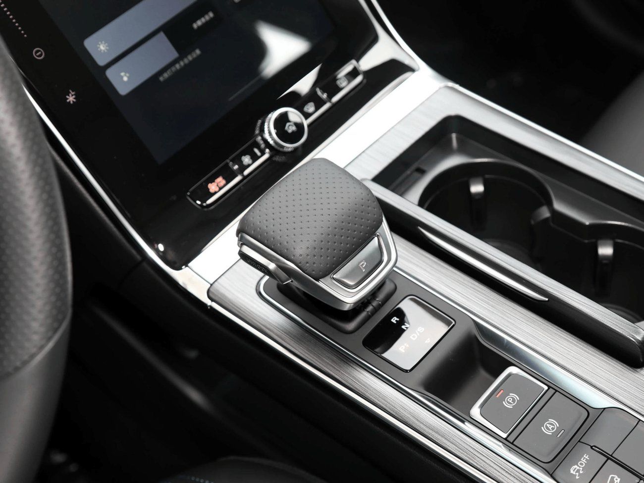 Roewe RX5 ROEWE RX5 PLUS 2025 1.5T A/T(MG RX5 CHINA VERSION)