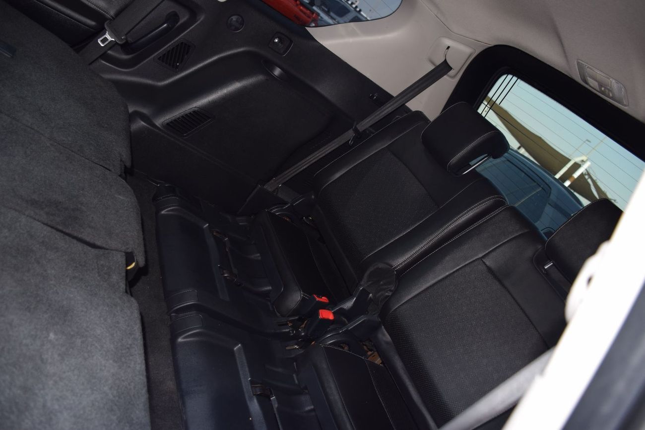 Toyota Prado 4X4 Diesel 2.8L Full Option (Right Hand)