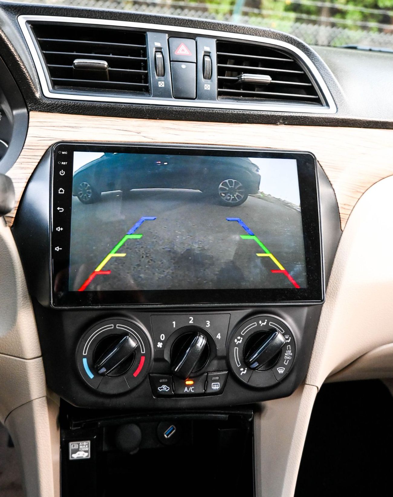 سوزوكي سياز Suzuki Ciaz 2023, Gulf specifications, basic option, in excellent condition