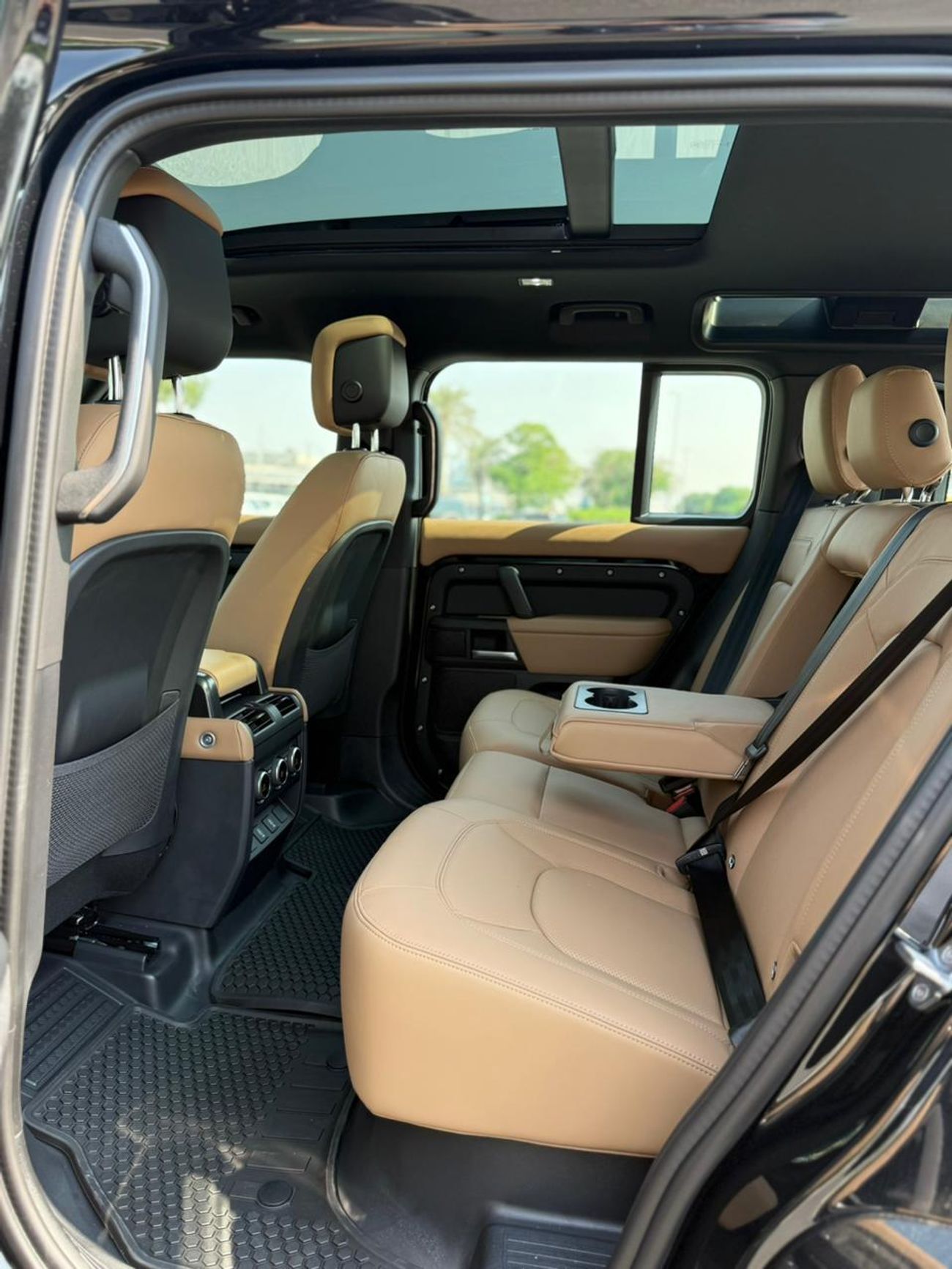 Land Rover Defender 2026 LAND ROVER DEFENDER P400 HSE GCC BRAND NEW + WARRANTY