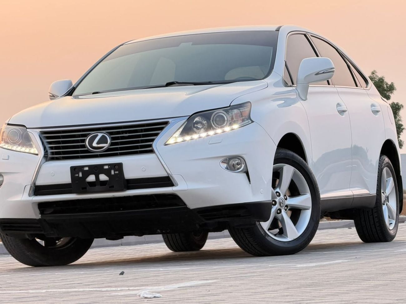Lexus RX350 PREMIUM Gulf specification number 2, cruise control, electric seats