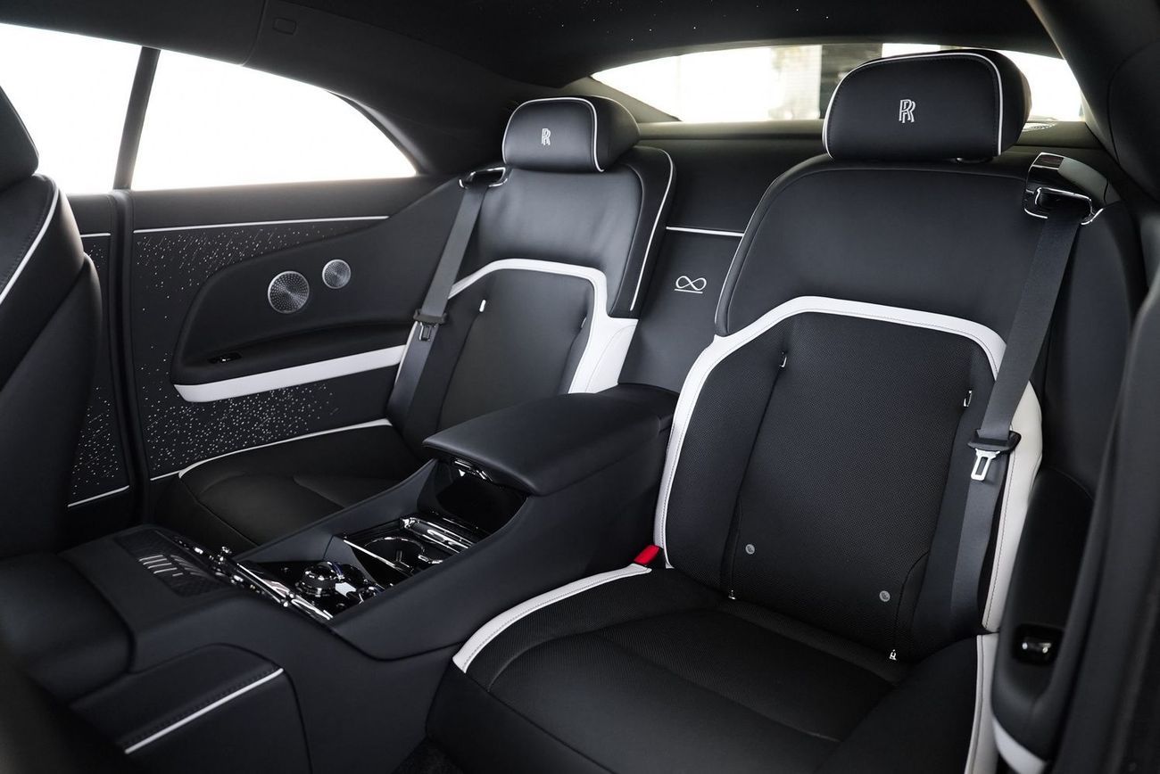 Rolls-Royce Spectre Coupe BLACK BADGE