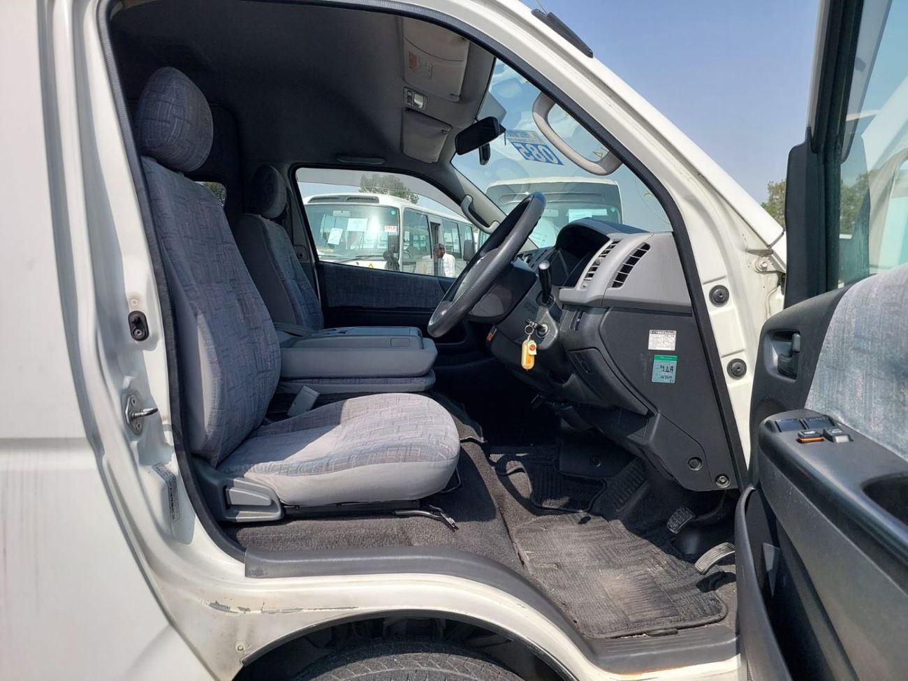 Toyota Hiace (RAMADAN OFFER) TOYOTA HIACE VAN RHD 2007 MODEL 2.7 L PETROL AUTOMATIC(PM19814)