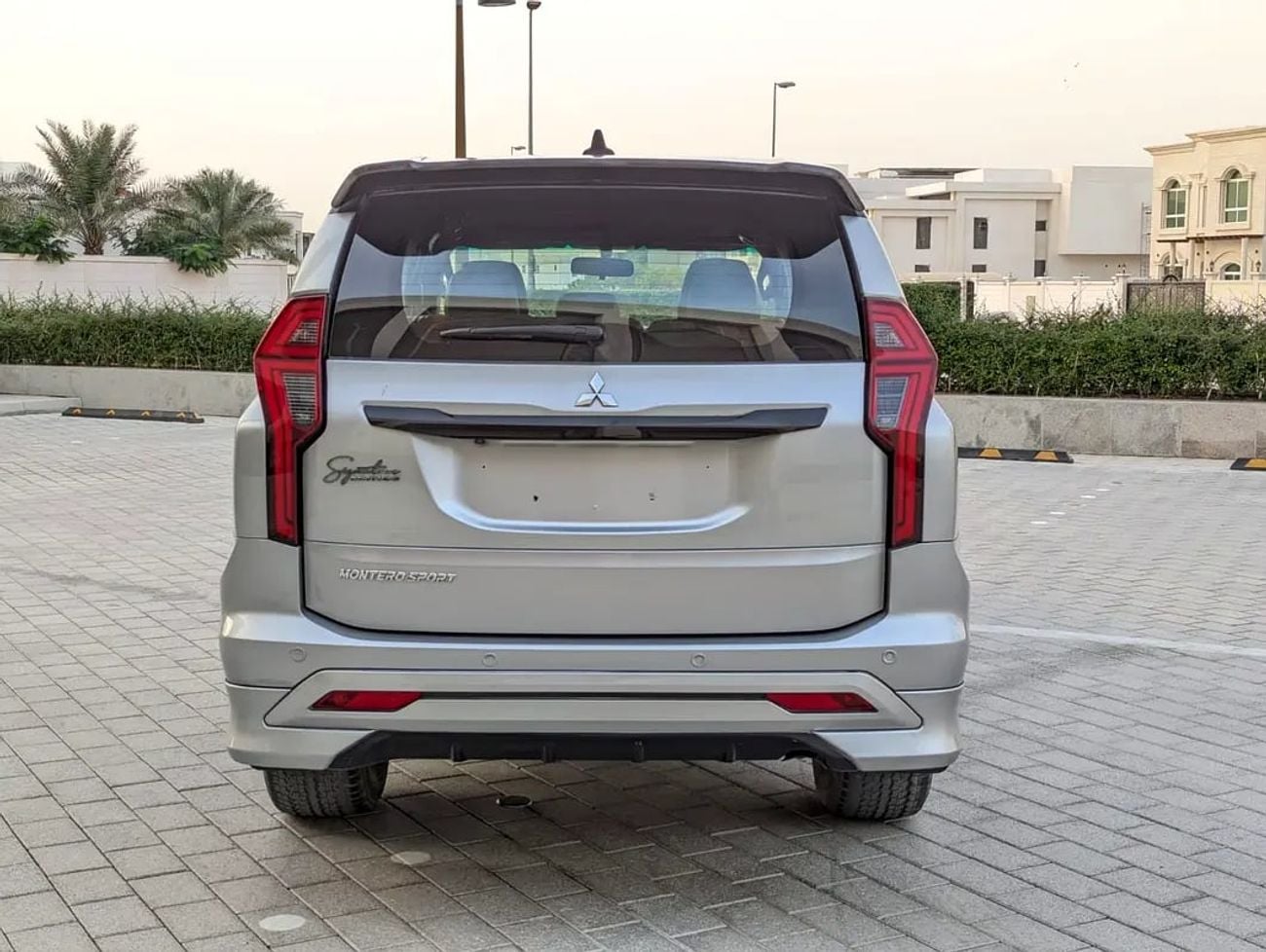 ميتسوبيشي مونتيرو سبورت SIGNATURE EDITION GCC ACCIDENT FREE IN EXCELLENT CONDITION