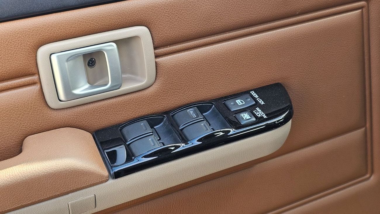 تويوتا لاند كروزر بيك آب Toyota Land Cruiser Pick Up LC79 DOUBLE CABIN LX-Z A/T 4.0 V6 EXPORT ONLY