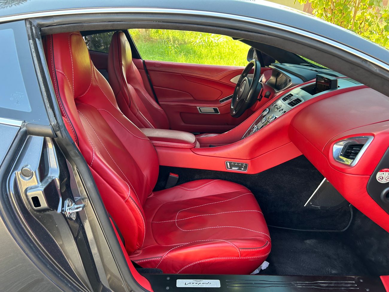 Aston Martin Vanquish