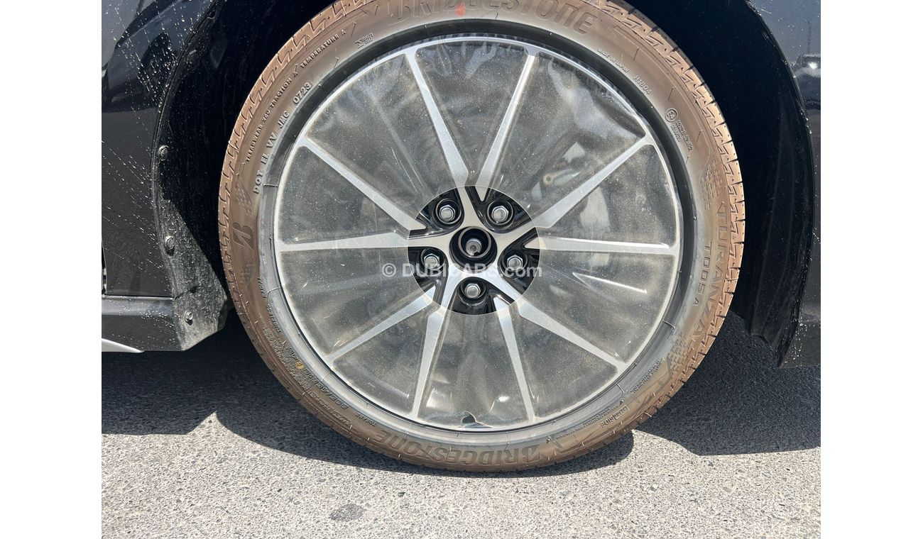 تويوتا كامري 3.5L SPORTS PET A/T - 23YM - BLK_GRY (EXPORT OFFER)