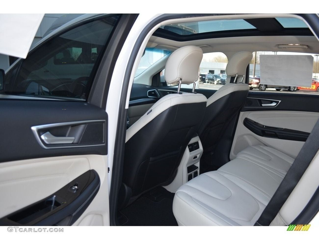 Ford Edge Ford Edge Titanium 3.5-liter V6 engine