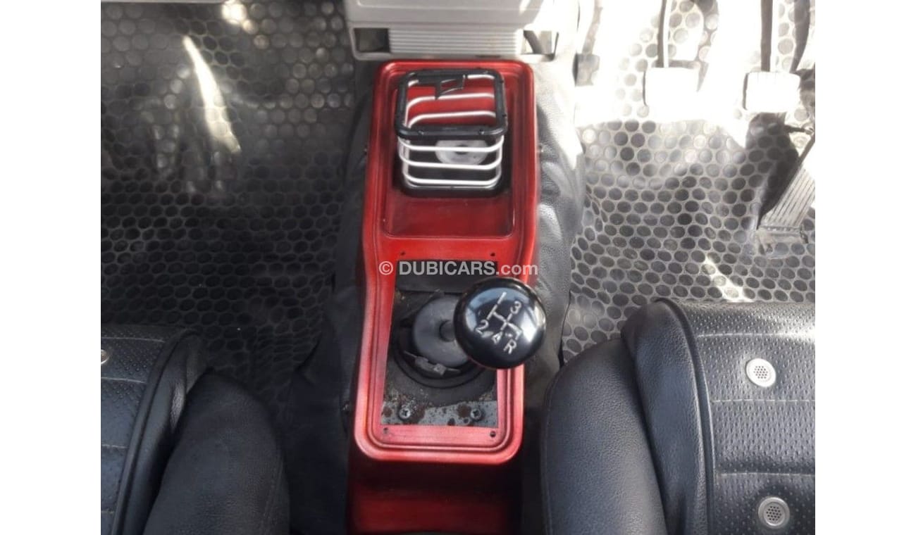 نيسان صني Nissan sunny RIGHT HAND DRIVE (Stock no PM 278 )