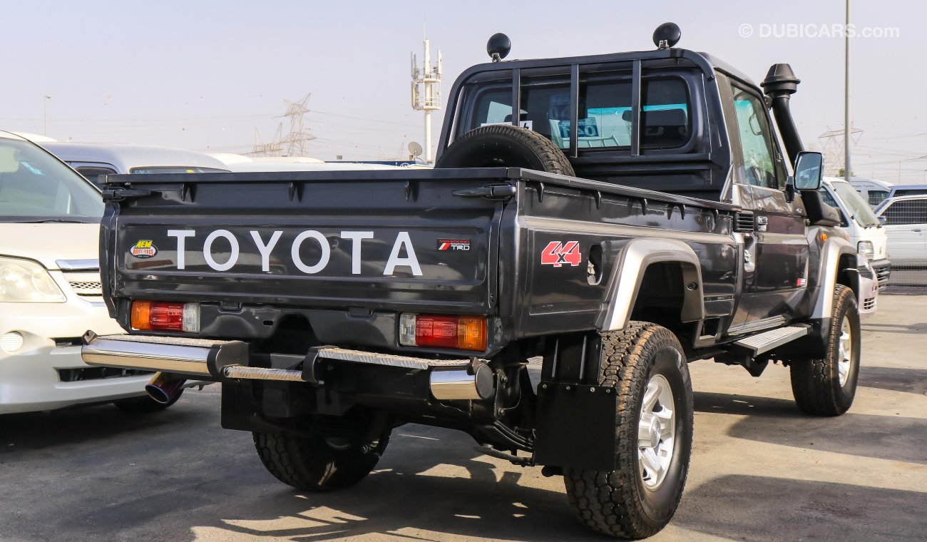 Toyota Land Cruiser Pick Up