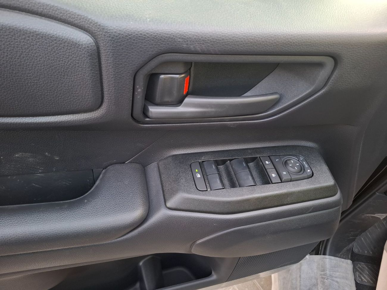 Toyota Prado Toyota Prado 2.4L 2025 Urban Black Petrol (Export Only)