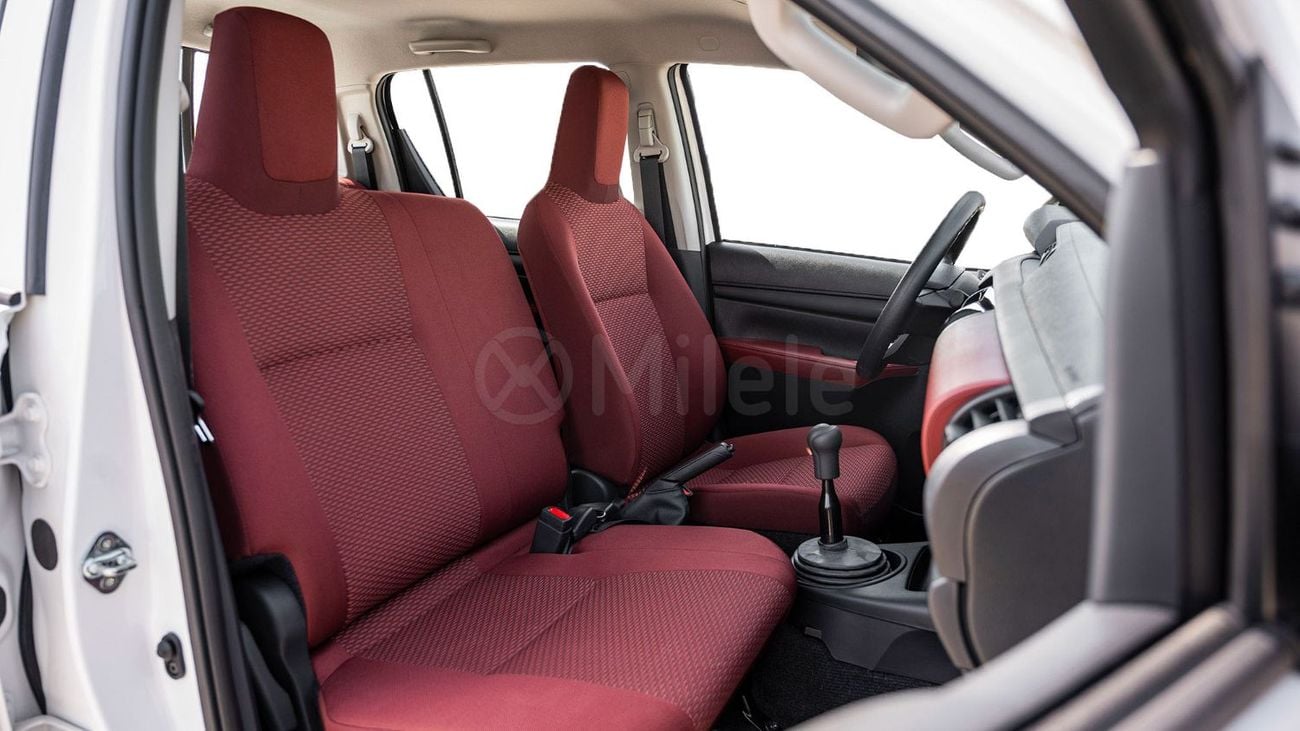 Toyota Hilux DLX