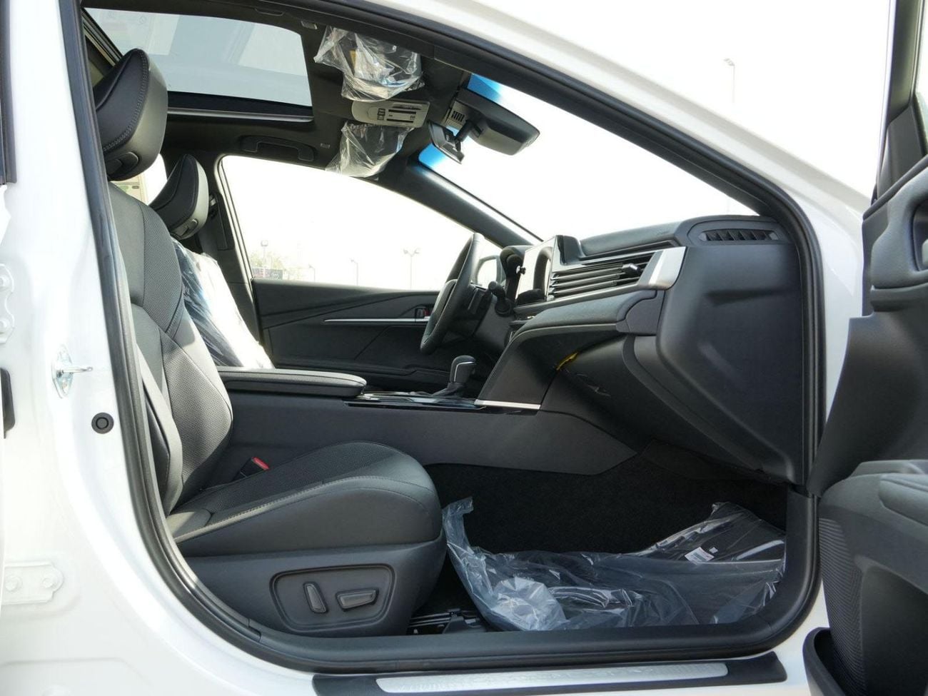 Toyota Camry GLE 2026 TOYOTA CAMRY GLE 2.5L FULL RADAR PANAROMIC DUAL PWR SEAT GCC BEAND NEW 0KM