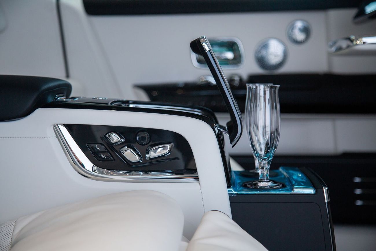 رولز رويس فانتوم EWB 6.8L