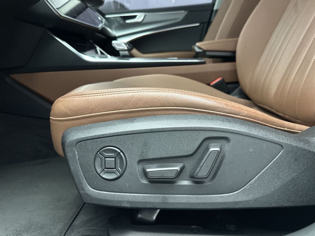 أودي A6 40 TFSI 190hp FWD Business (Ref# 056697) EXCLUSIVE RAMADAN OFFER