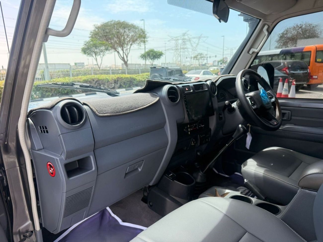 تويوتا لاند كروزر بيك آب -