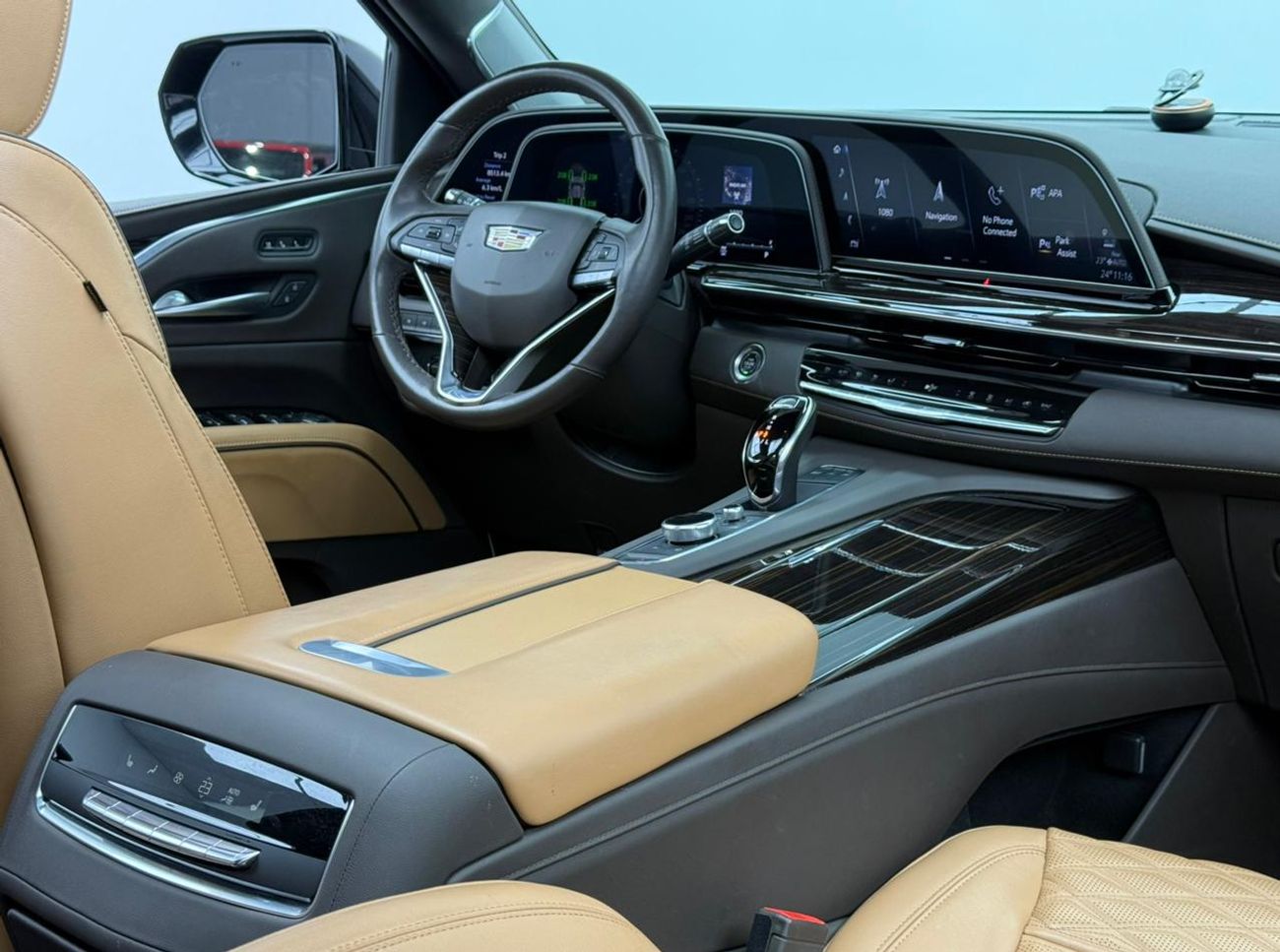 كاديلاك إسكالاد 2022 Cadillac Escalade ESV Platinum, Oct/2026 Cadillac Warranty, Oct/2027 Cadillac Service Contract,