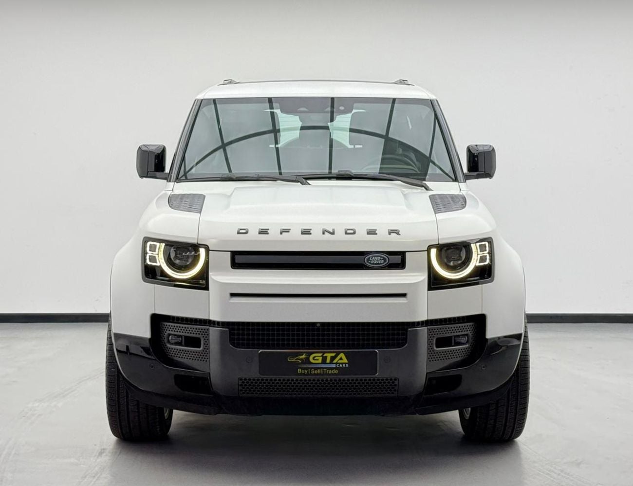 لاند روفر ديفندر 2023 Land Rover Defender 90 SE P400, 2028 LR Warranty, Full LR Service History, Fully Loaded, GCC
