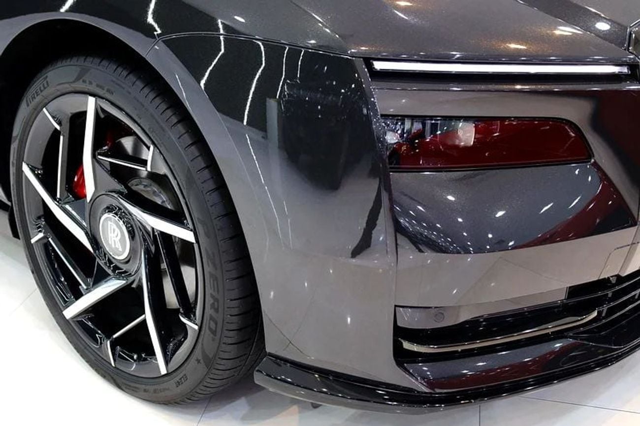 رولز رويس سبيكتر STD 2025 Rolls Royce Spectre Black Badge, Bespoke Audio, Two-Tone Interior, Dealer Warranty + Service!!