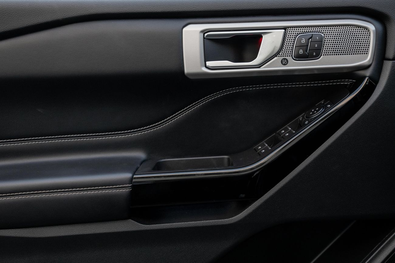 Ford Explorer Explorer ST | 2,899 P.M | 0% Downpayment | FORD WARRANTY | LOW MILEAGE!