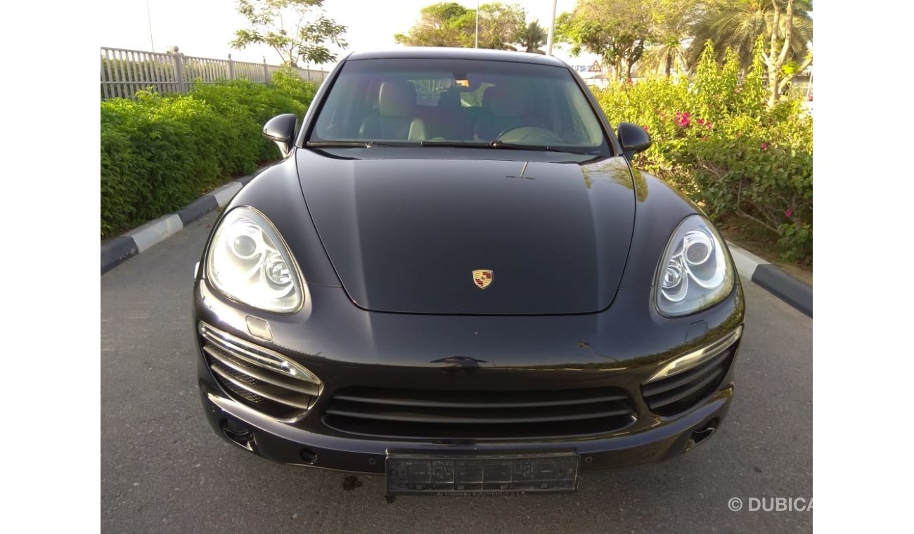 Porsche Cayenne S 2012 LOW MILEAGE ONE YEAR WARRANTY