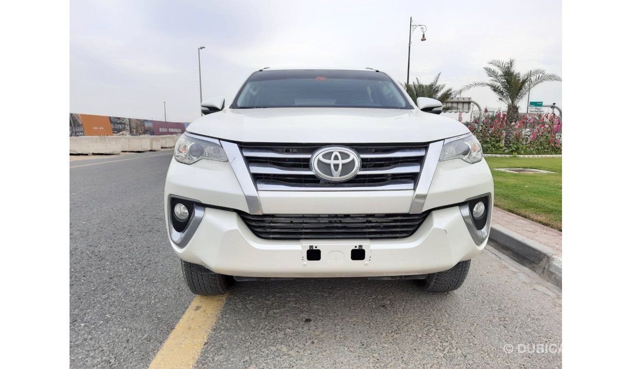 Toyota Fortuner Toyota fortuner 2017 GCC V4 free accident  for sael