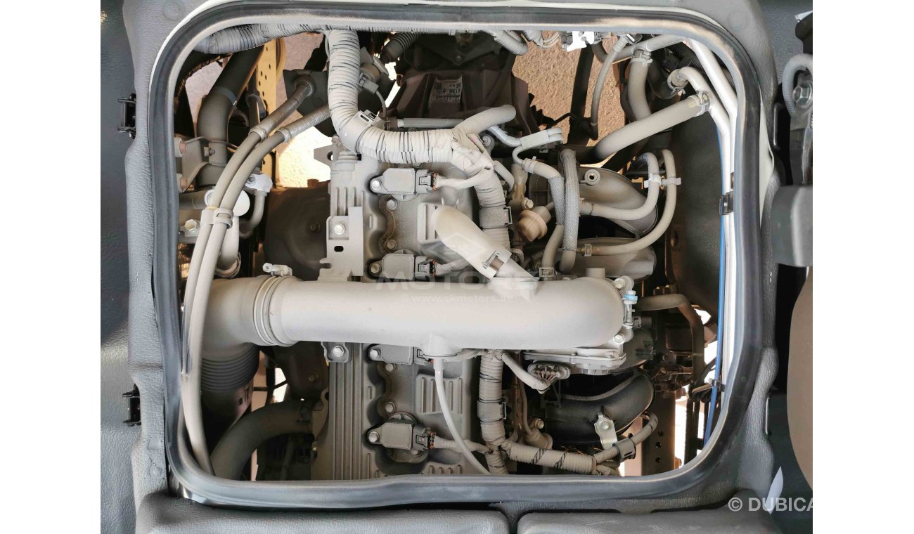 Toyota Coaster 2.7L PETROL, 17.5" TYRE, KEY START, XENON HEADLIGHTS (CODE # TC01)