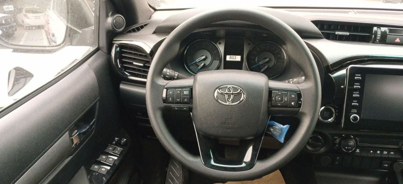 Toyota Hilux ADVENTURE Toyota Hilux Adventure 4.0L Petrol 2025YM