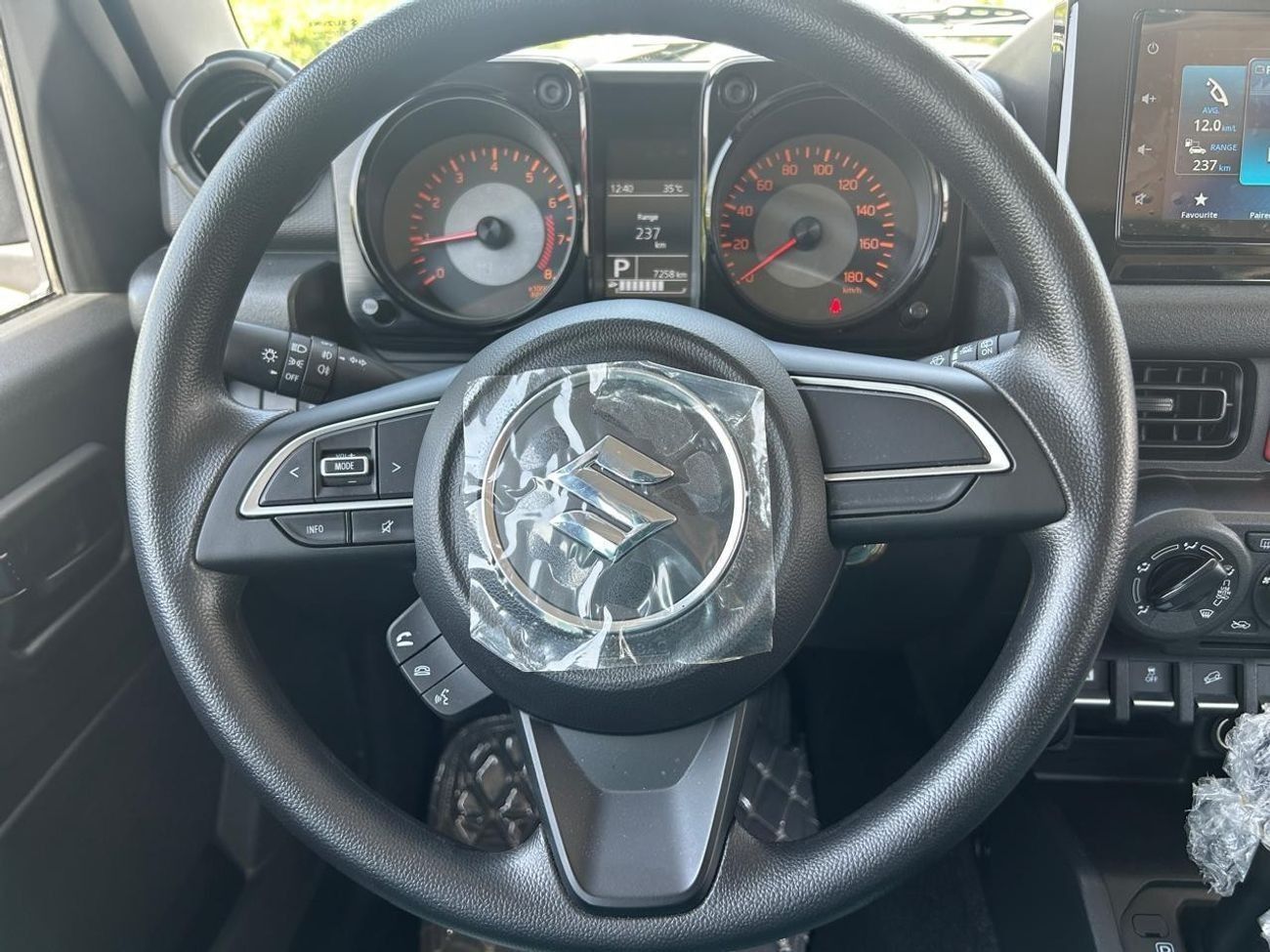 سوزوكي جيمني 1.5L GLX (A/T) 2025 GCC AL ROSTAMANI WITH AGENCY WARRANTY IN BRAND NEW CONDITION